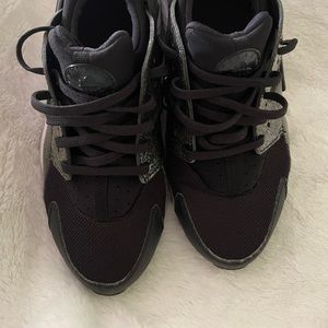 Nike glitter huarache